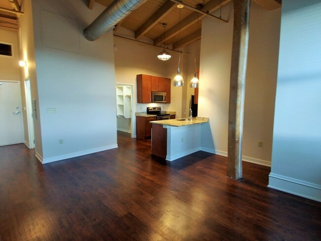 Chicago Street Lofts