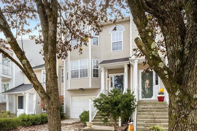 Photo - 424 Windfield Pl