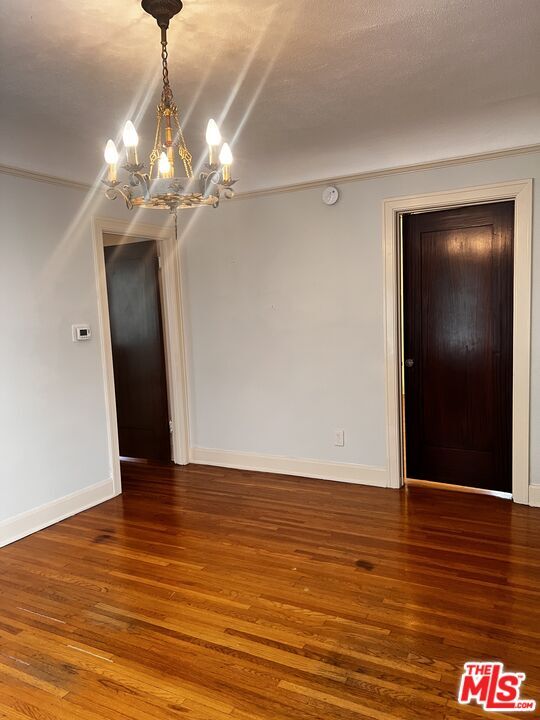 Photo - 153 N Irving Blvd