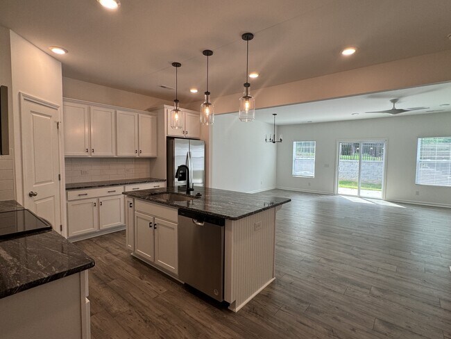 15 Saltford Ln