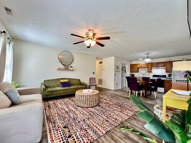 Photo - Fully furnished rental home for Corporate ...