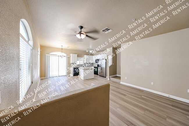 Photo - 2401 E Rio Salado Pkwy