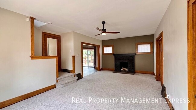 Photo - 509 W 25th St