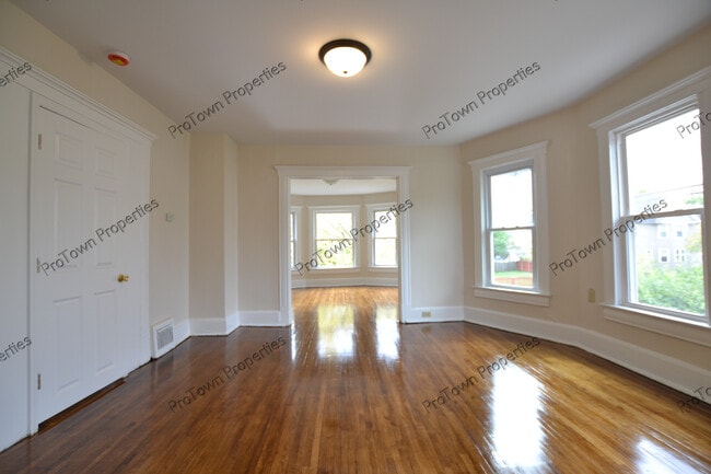 Photo - 207 Bridge St Unit 2