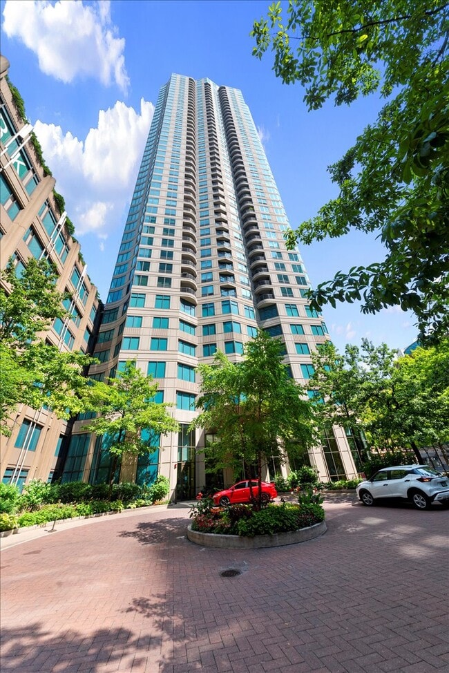 Building Photo - 400 N La Salle Dr Unit 2406 Rental