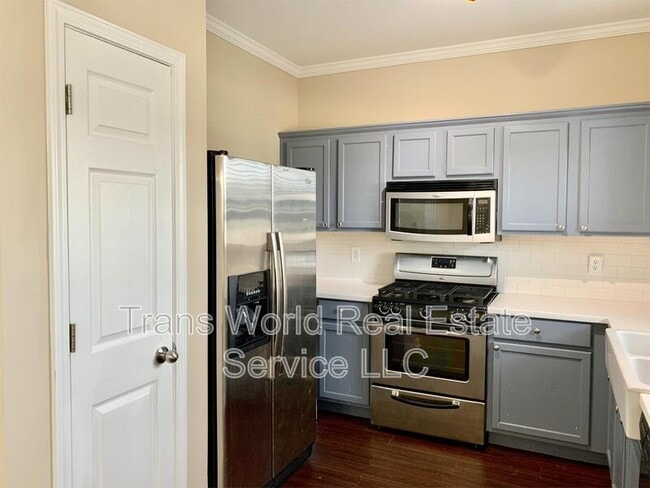 Photo - 4610 Blue Iris Way