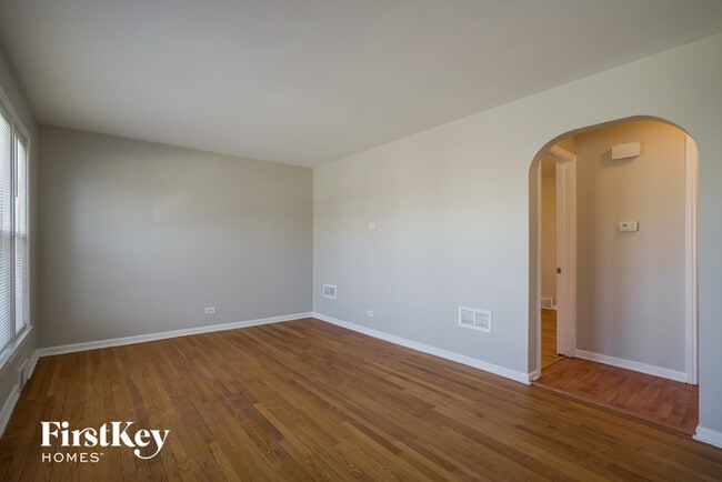 Photo - 4033 Gremley Ave