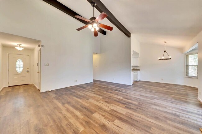 3411 Monument Dr