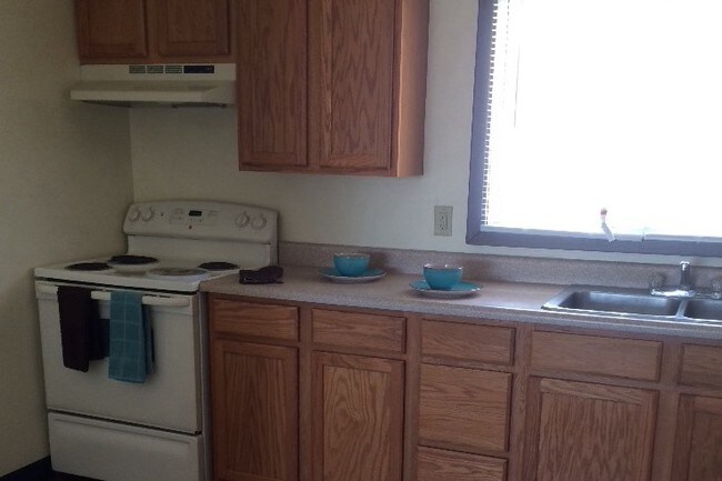 Photo - Emeis Park Apartments