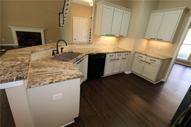 Photo - 6395 Seymour Ct NW