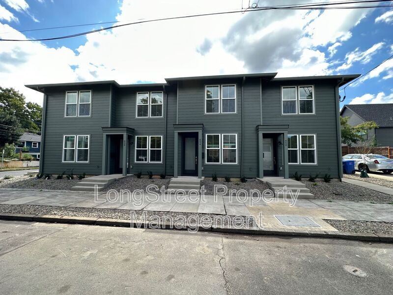 Photo - 650 NE Mason St