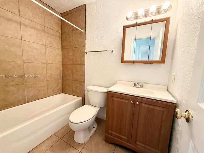 Photo - 1491 NW 20th St Unit 1