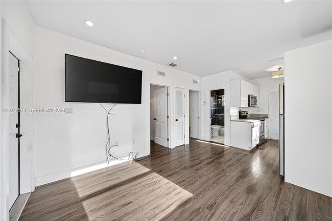 Photo - 1460 NW 2nd St Unit 1458