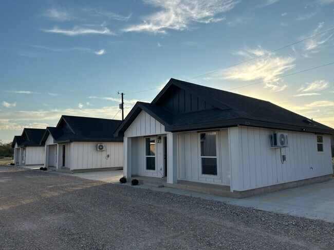 Building Photo - 229 Dub Dr