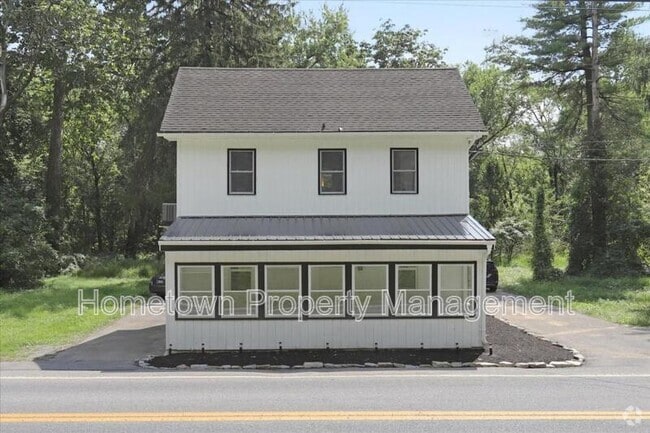 Building Photo - 22 W Canal St Rental