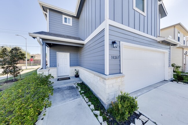 Photo - 10207 Cannons Run Way