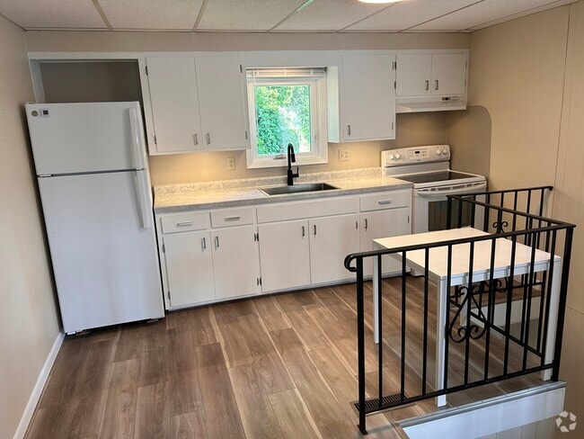 Building Photo - 6455 MN-114 Unit #2 Upperlevel Rental