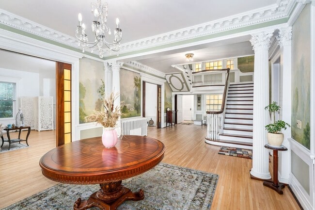 Photo - Beautiful 3 Bedroom/2 Bathroom First Floor Apartment in East Duluth Mansion - AVAILABLE JUNE! Unit 2307 E Superior St - 1