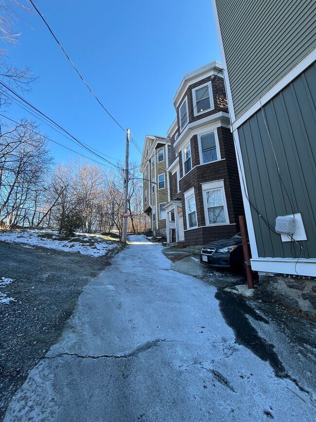 Photo - Great 5 bed Close to Northeastern