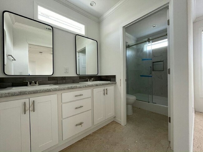 2914 Stallion Ct