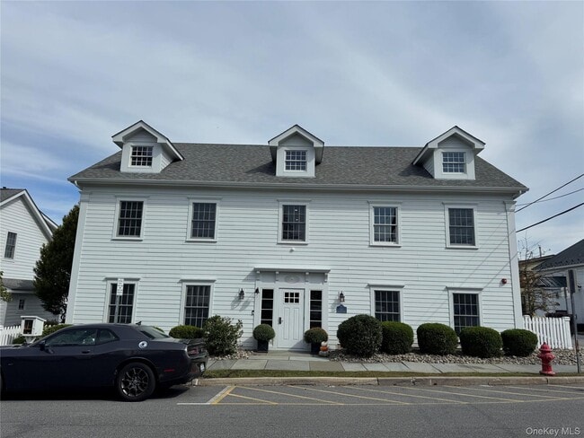 Building Photo - 140 Clinton St Unit 201 East