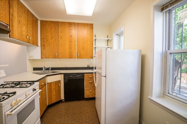 Photo - 1534 Naudain St