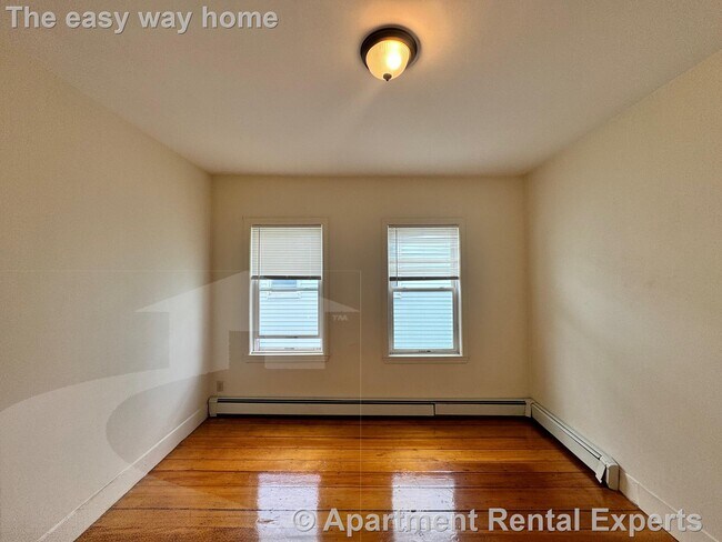 Photo - 61 Webster Ave Unit #3R