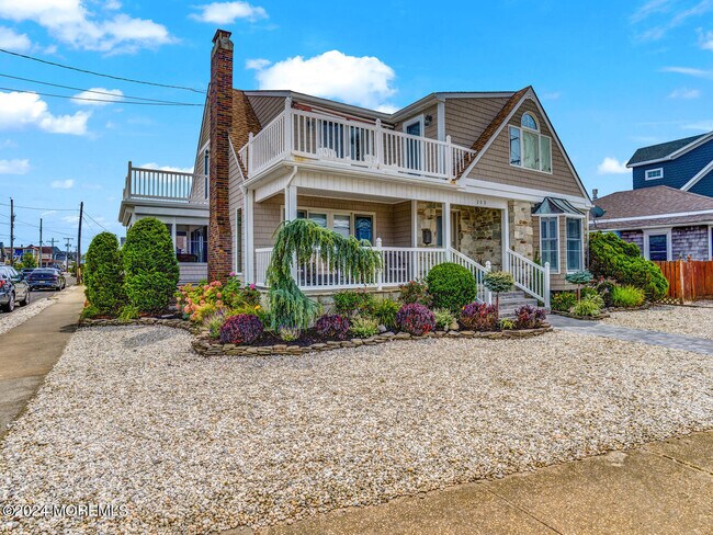 200 S Bayview Ave