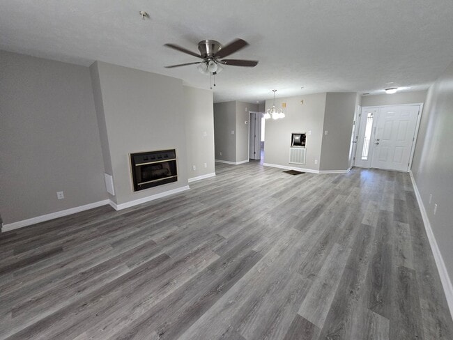 Photo - 3375 Galleria Dr