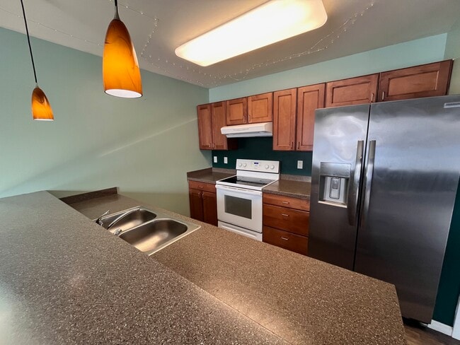 Photo - 3905 Thompson Ave