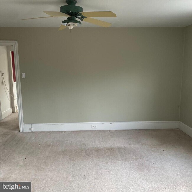 Photo - 328 S Broadway