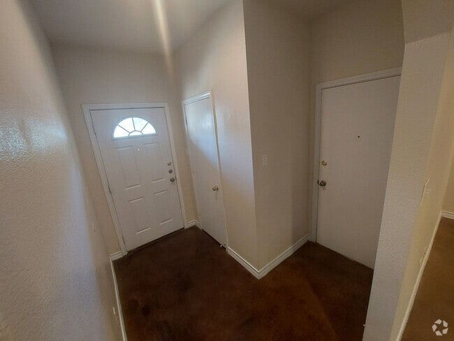 Building Photo - The Gardens at The Summit~Three Bedroom To... Rental