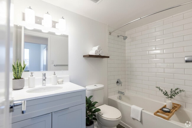 Photo - 301-341 Traynor Avenue & 551-553 Vanier Drive