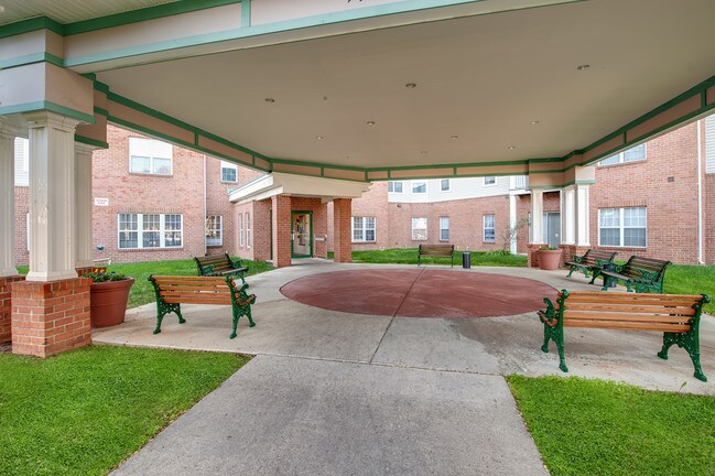 Laurel Lakes Apartments 55+