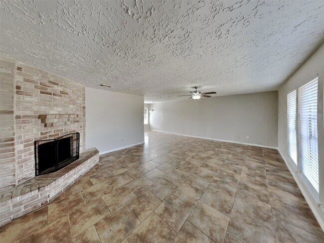 Photo - 20211 Cottonglade Ln