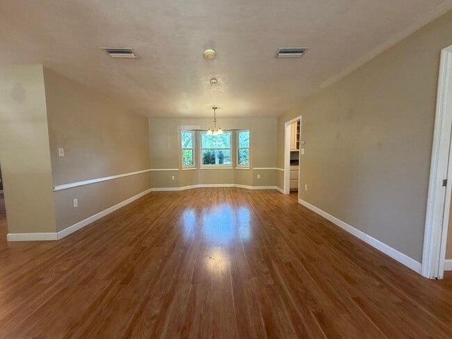 Photo - Windward Meadows 3BR/2BA on 1 Acre with Fenced Yard