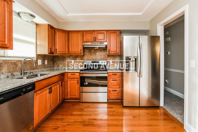 Photo - 1705 Vilas St