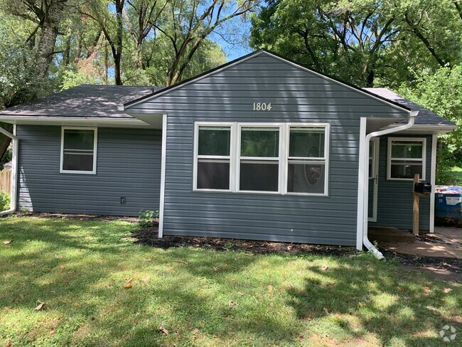 Building Photo - 1804 Mayfield Ave Rental