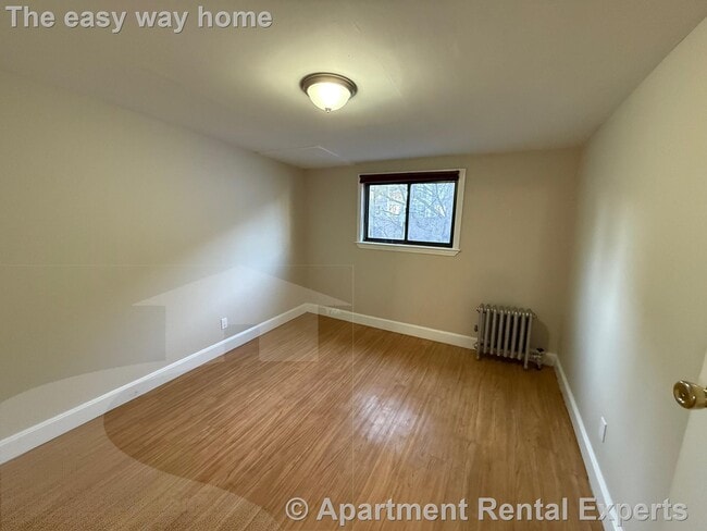 Photo - 48 Bishop Allen Dr Unidad #2L