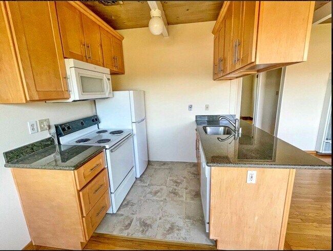 Photo - New: 2Bd Water View Flat in Sausalito Unit 4