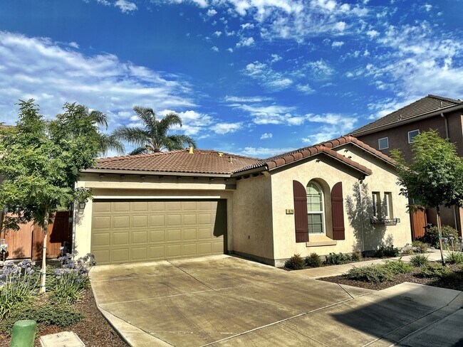 Photo - 1426 N Siena St