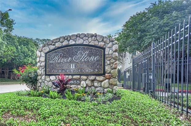 Photo - 10855 Meadowglen Ln Rental