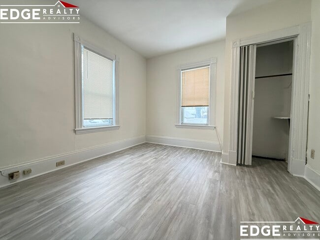 Photo - 76 Antwerp St