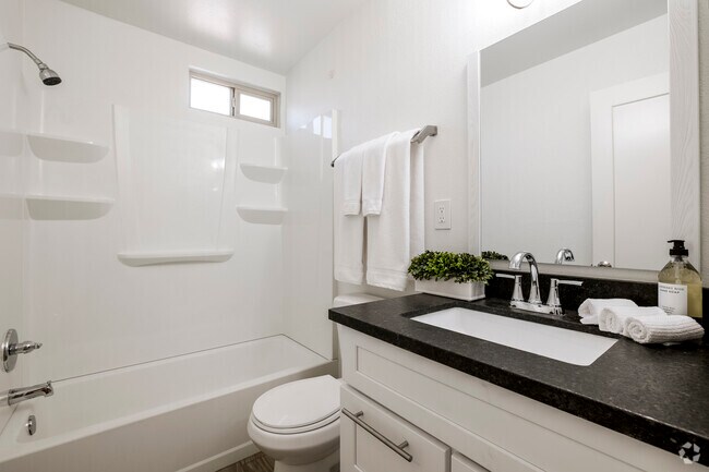 2BR, 1BA - 800SF - Bathroom - Papago View Apartments