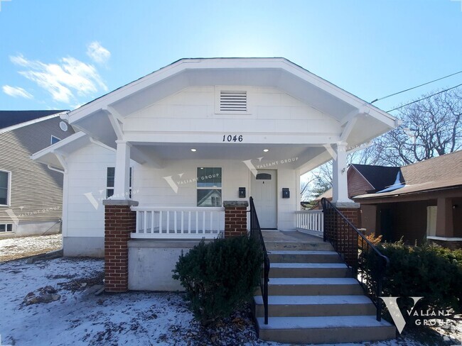 Building Photo - Charming 2-Bedroom, 1-Bathroom House for R...
