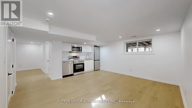 Photo - 118 Clifton Ave