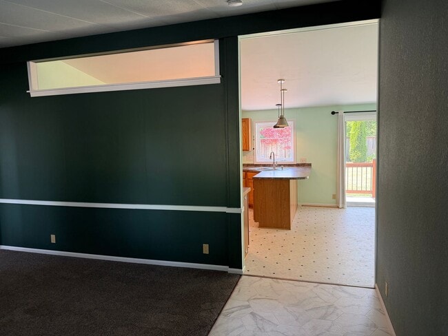 Photo - 3-bedroom 2 bath house in Springfield!