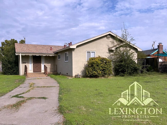 Photo - Wonderful, 3BD/2BA, Home off Bell St. and ...