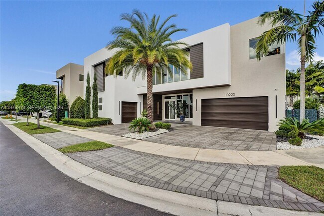 10223 NW 75th Terrace