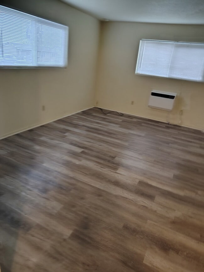 Photo - 730 Plumas Ave Unidad Plumas 4